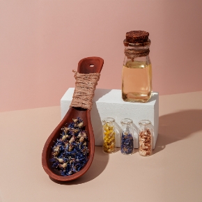 صورة لقسم العطارة ( الحواج )