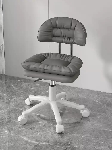 صورة كرسي مريح بتصميم انيق وعصري 